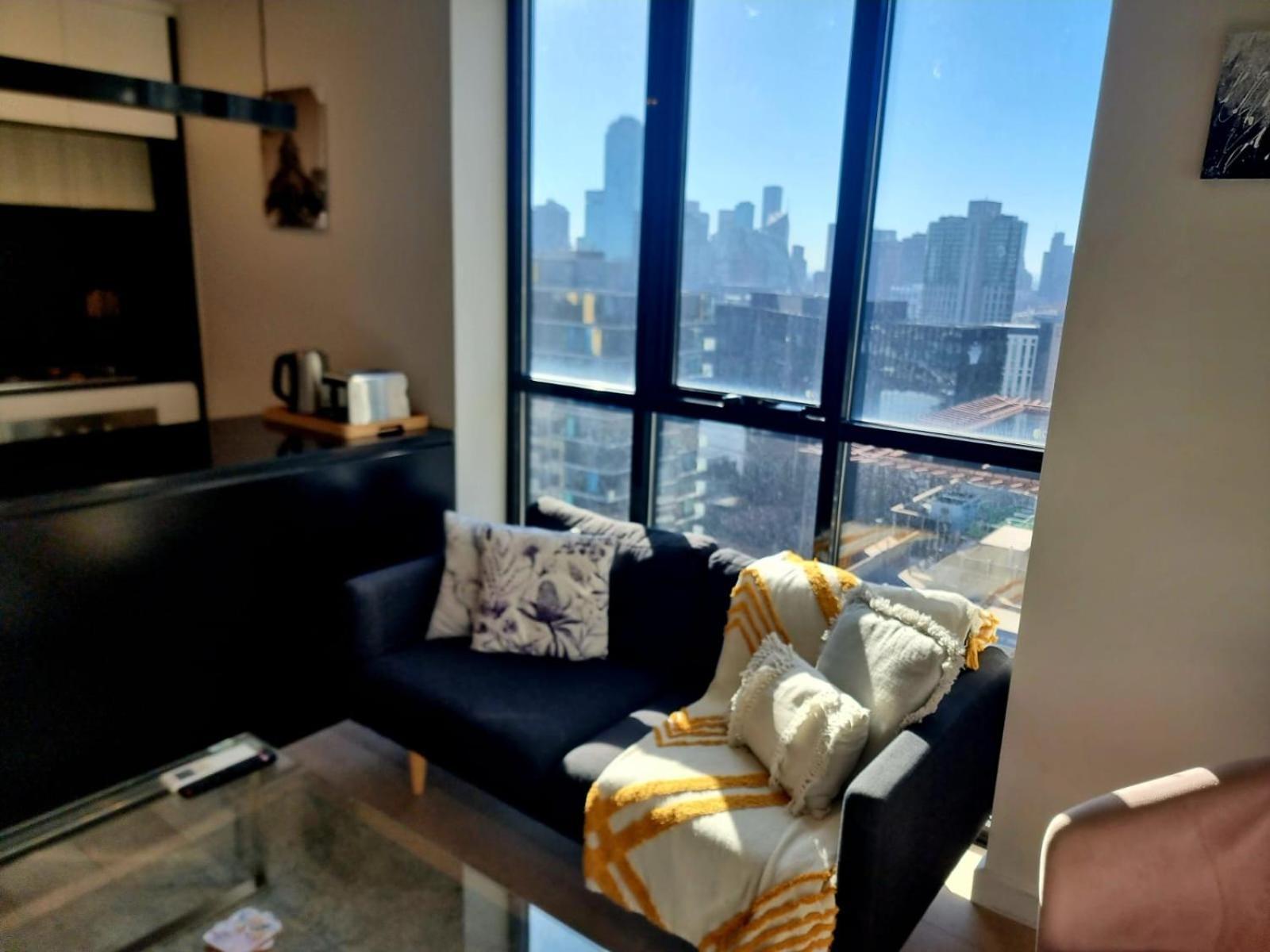 High Rise Unit In Front Of Crown With Free Parking
