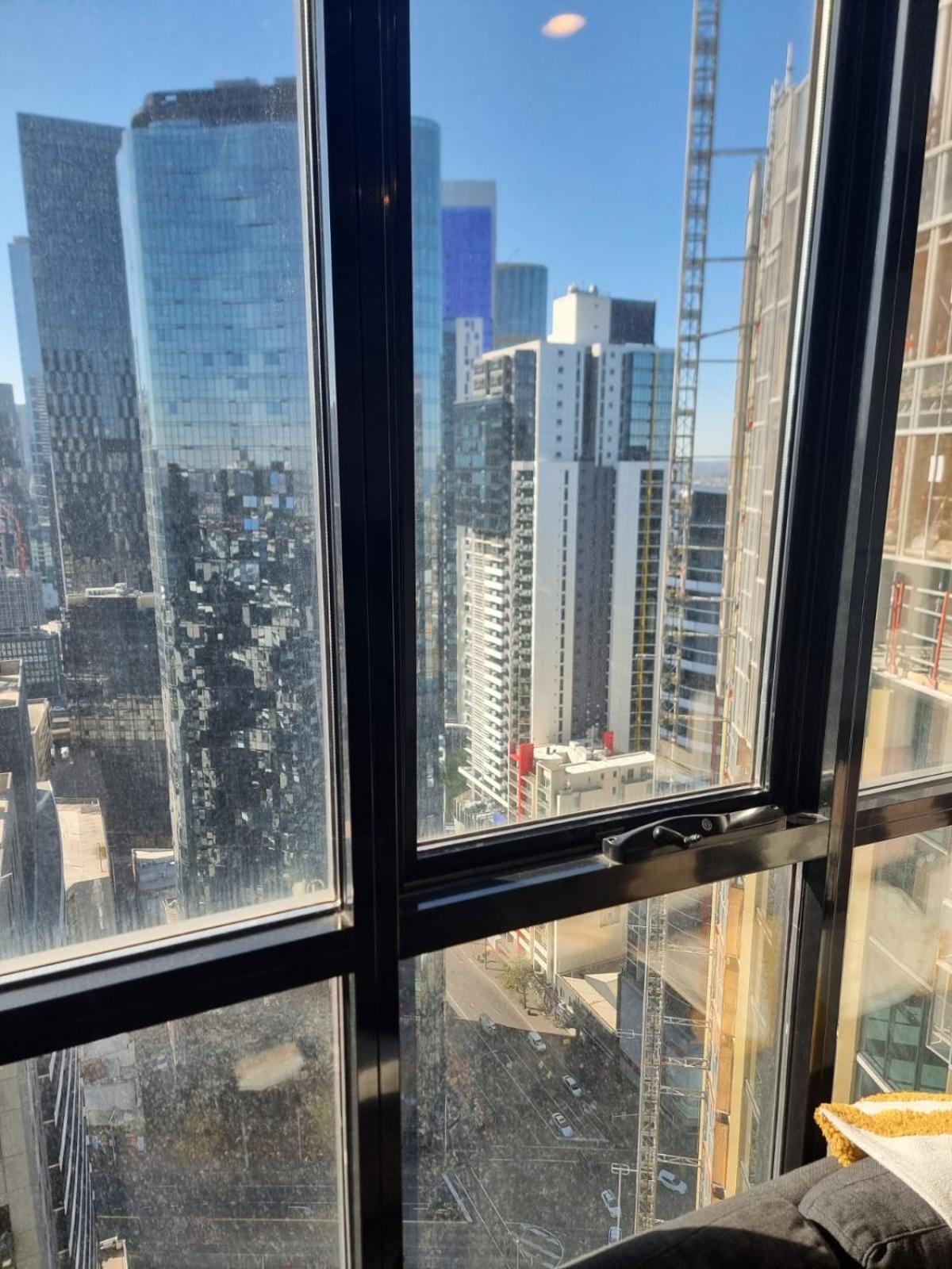 High Rise Unit In Front Of Crown With Free Parking Apartment