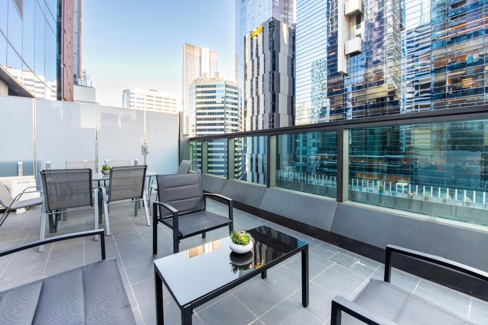 Latrobe St Gem 2-bedroom With Huge Deck & Car Park Apartment Melbourne
