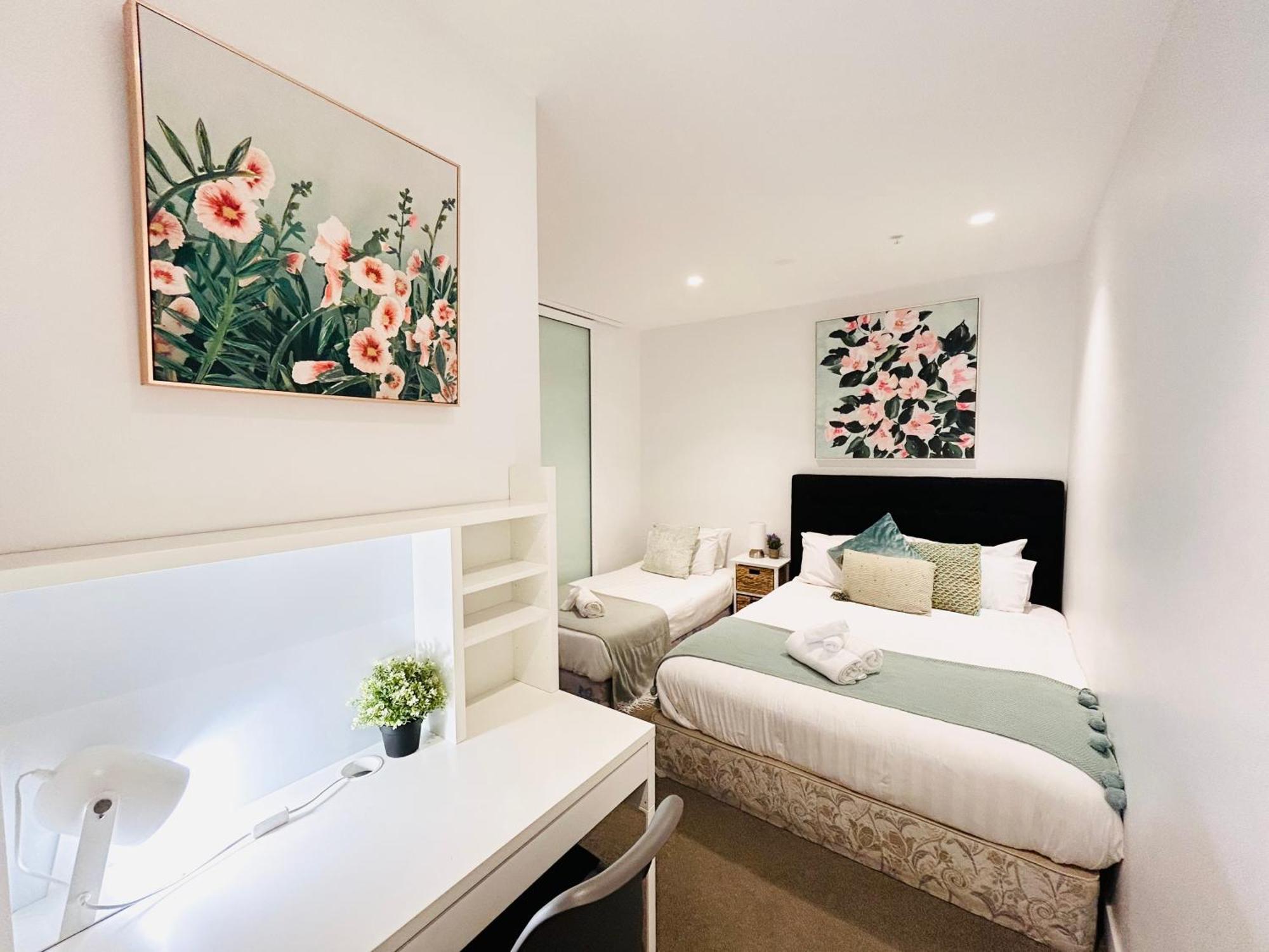 The Escape In Southern Cross Station Apartment