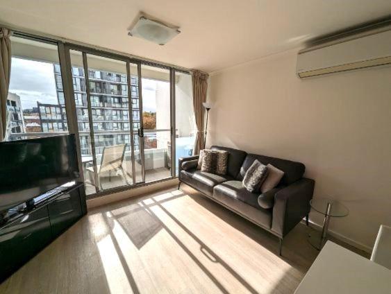 Apartment Onsite Parking, Self Check-in Melbourne