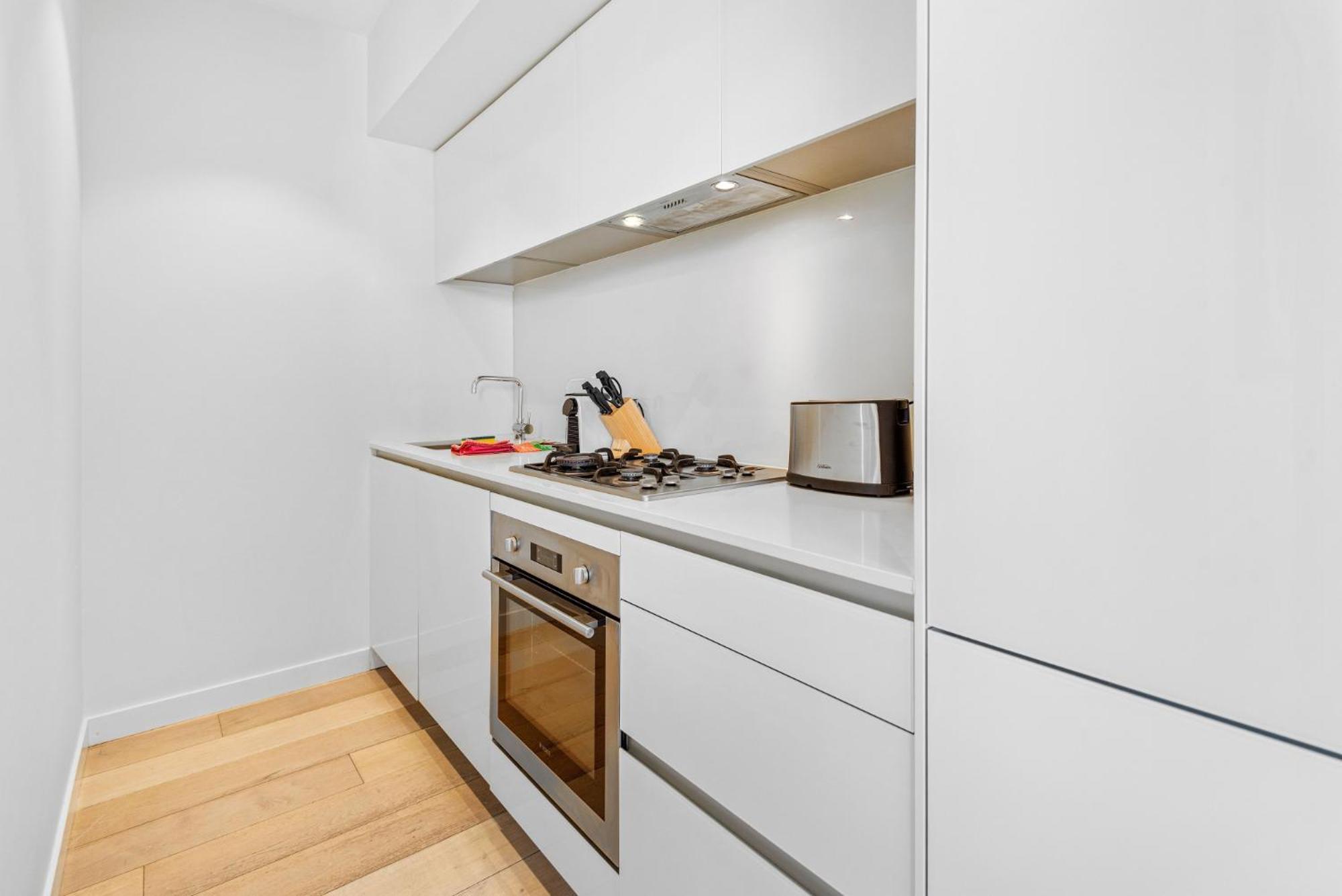 Elegant 2-bed With Expansive Views