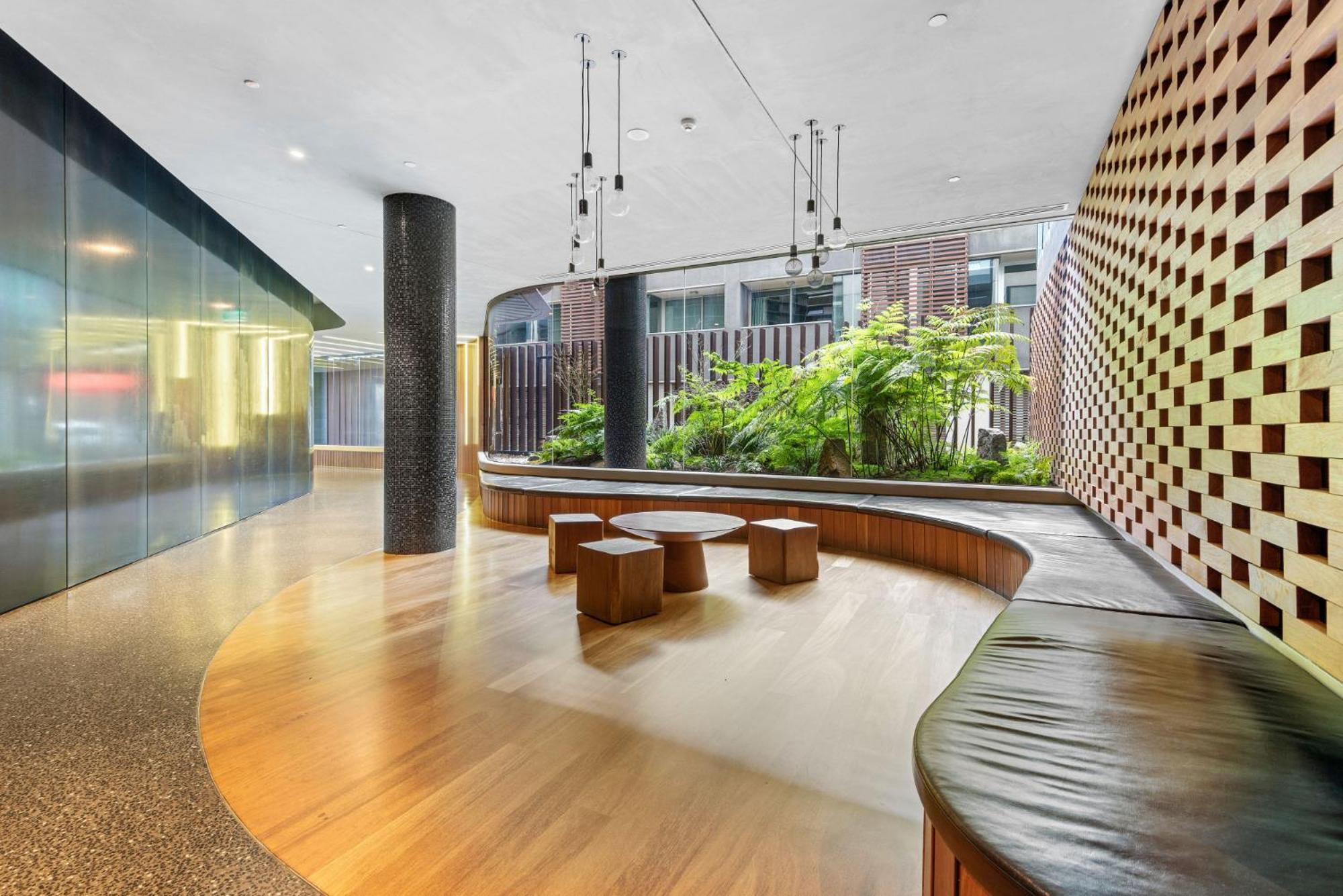 Elegant 2-bed With Expansive Views Apartment
