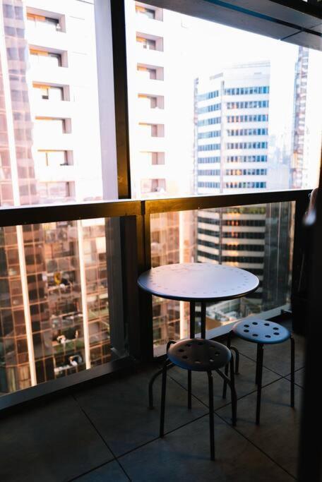 Apartment Stylish In Cbd - Pool, & Sauna