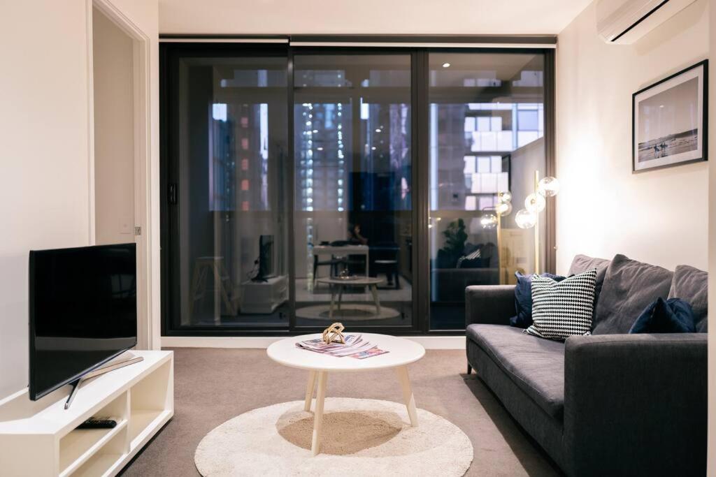 Apartment Stylish In Cbd - Pool, & Sauna *