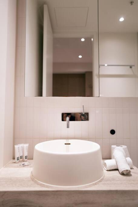 Stylish In Cbd - Pool, & Sauna