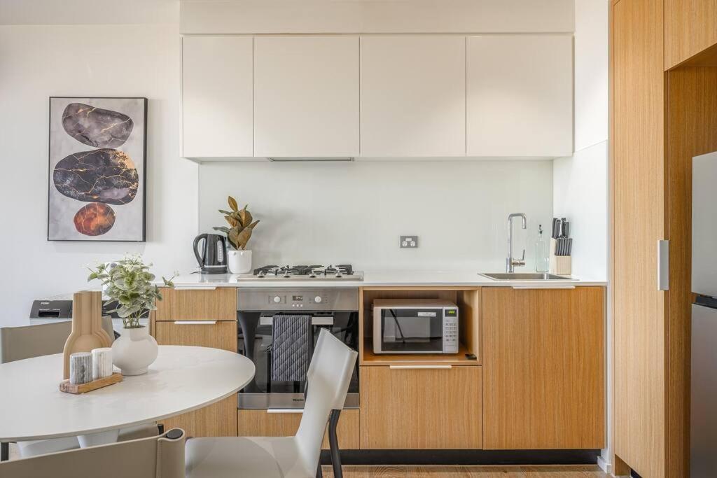 Apartment Inner Comforts Bay Views 1b1b1c 2-beds
