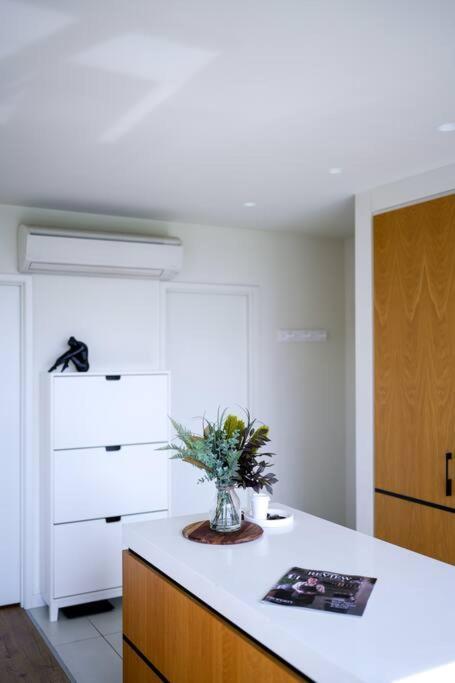 South Yarra Boutique - & Parking *