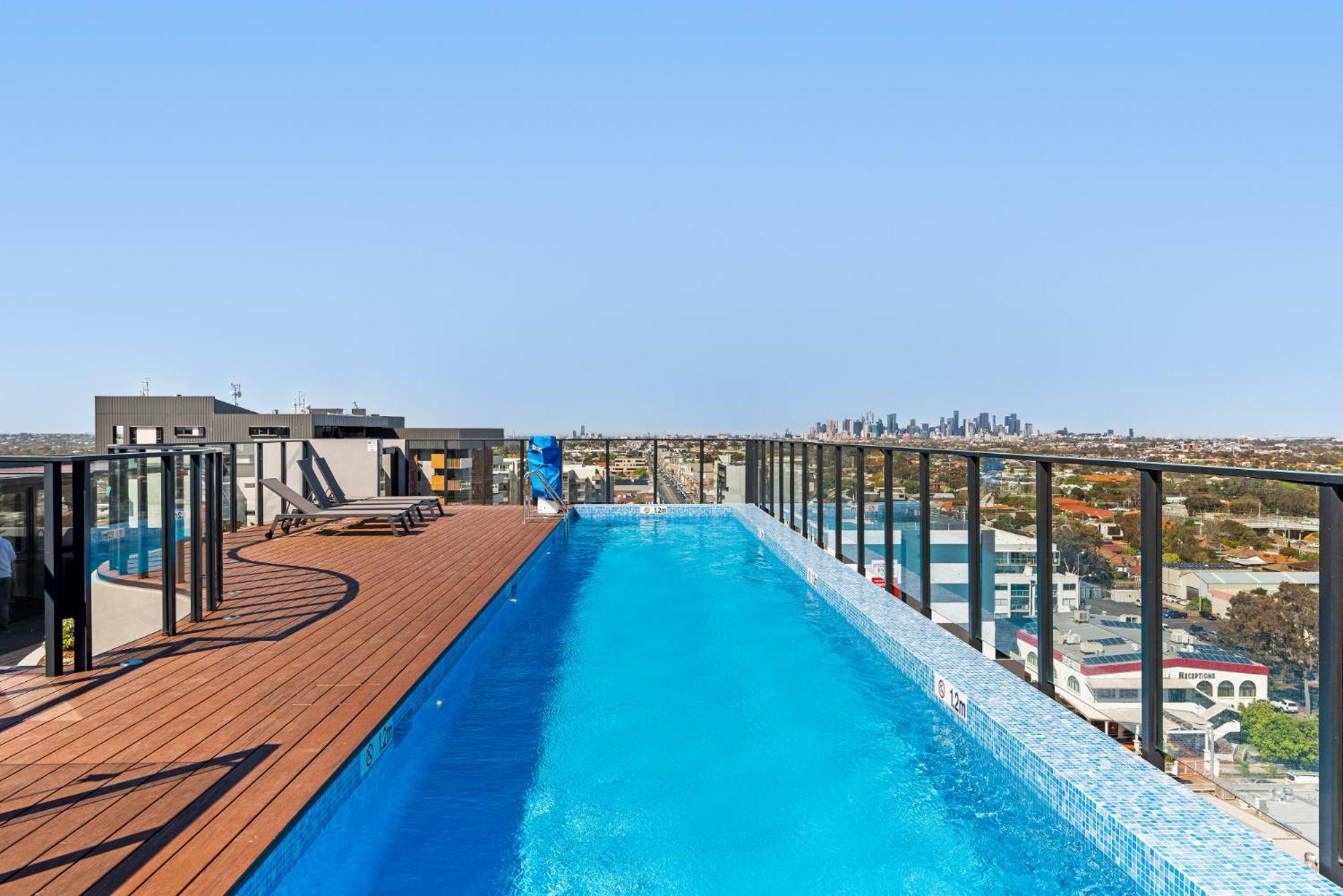Apartment Elegant 1-bed By Shops With Rooftop Swimming Pool *