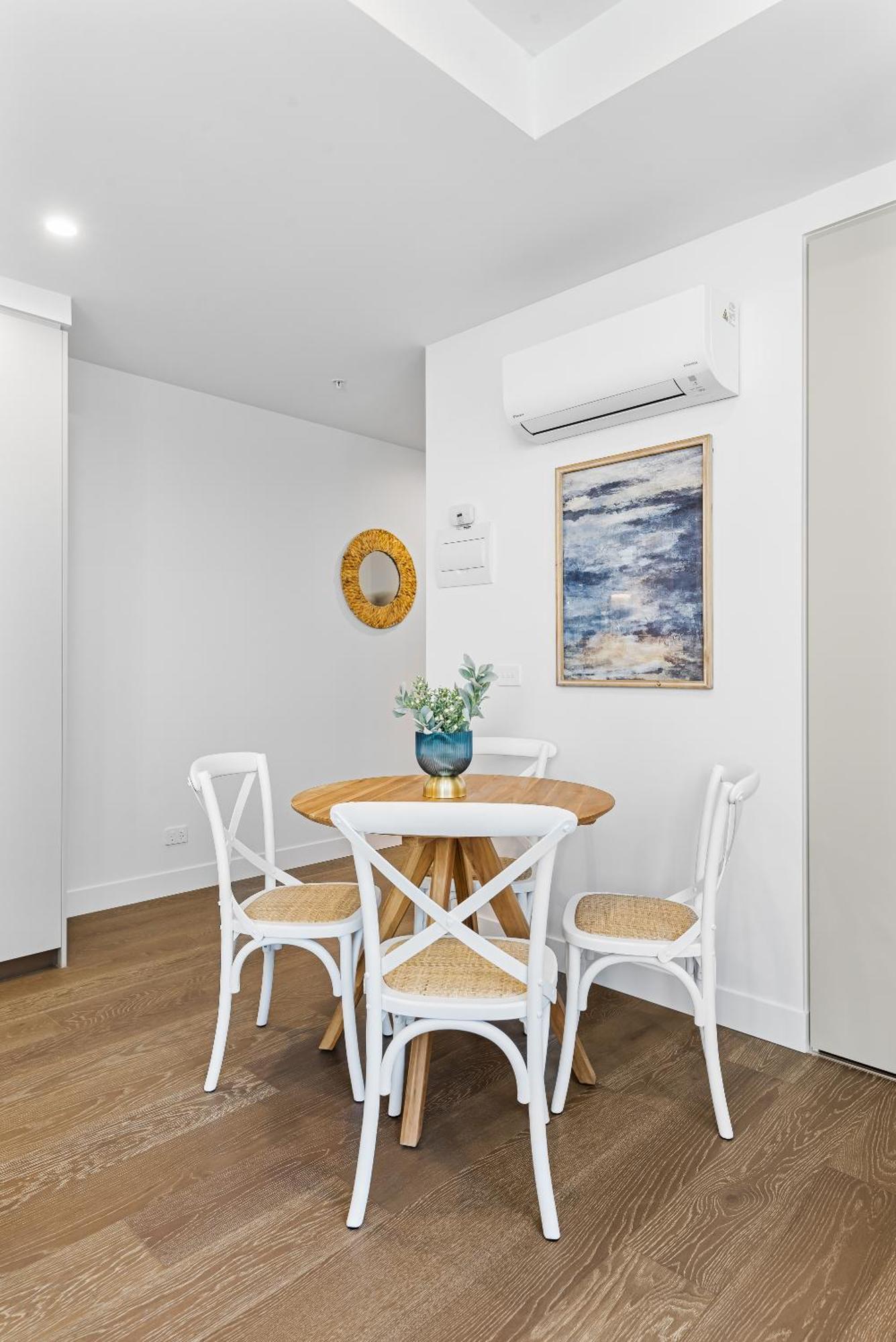 Elegant 1-bed By Shops With Rooftop Swimming Pool *