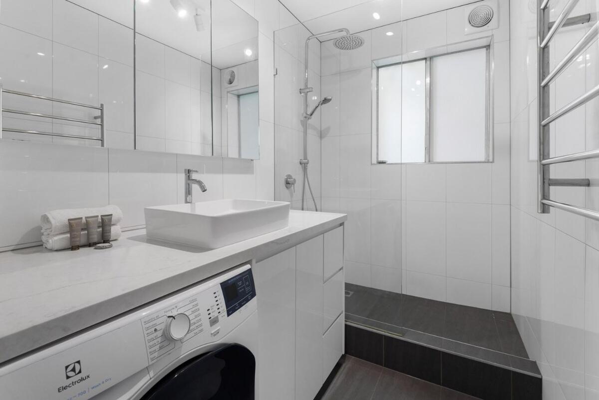 Newly Renovated South Yarra 2br With Parking Apartment Melbourne