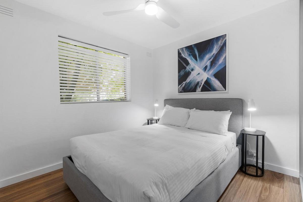 Apartment Newly Renovated South Yarra 2br With Parking *