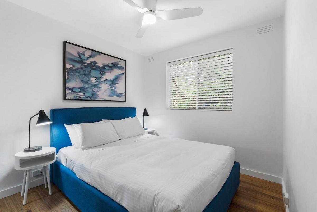 Newly Renovated South Yarra 2br With Parking Apartment