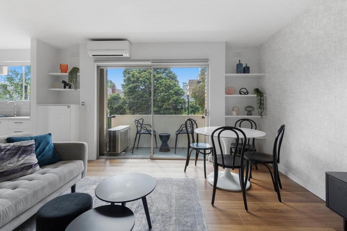 Newly Renovated South Yarra 2br With Parking