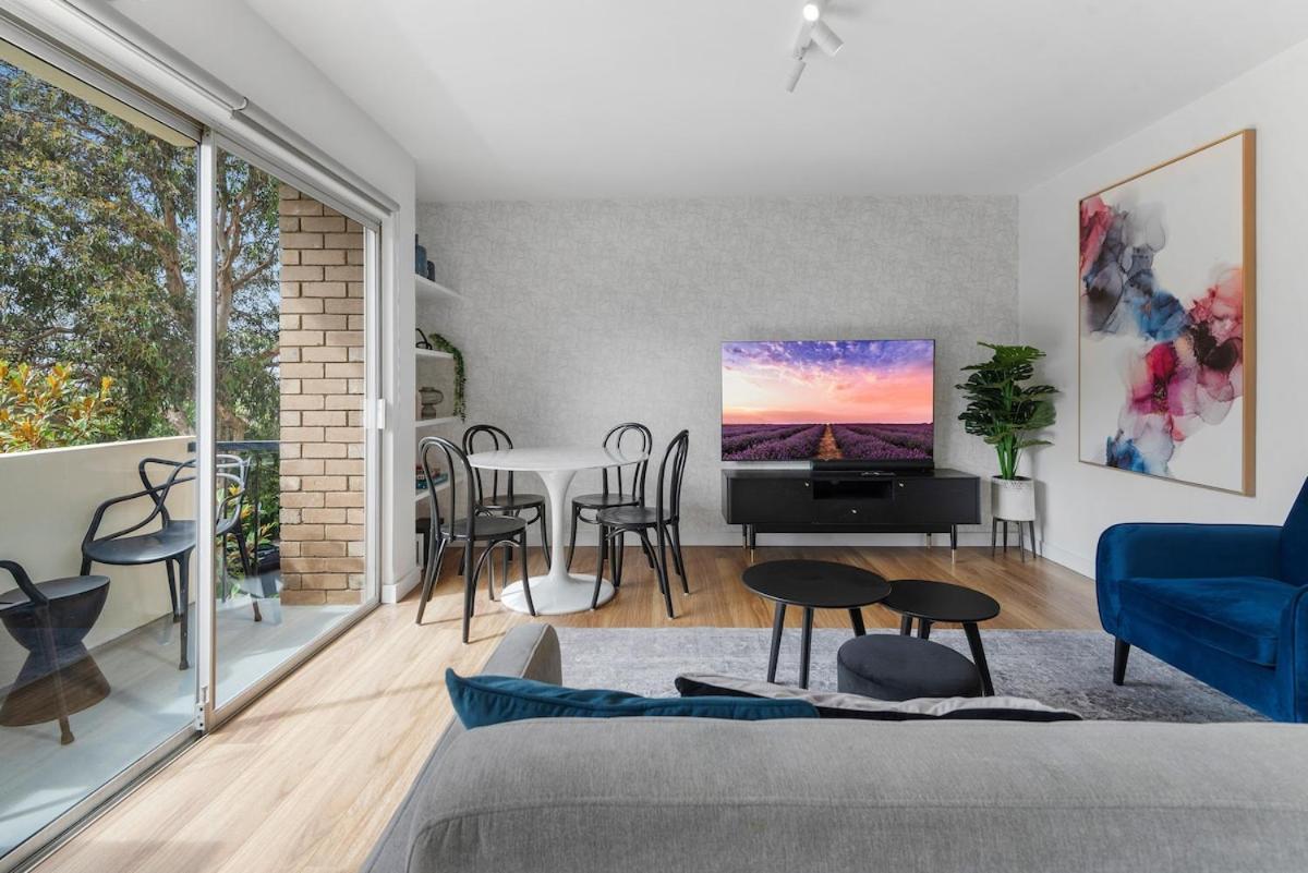 Newly Renovated South Yarra 2br With Parking *