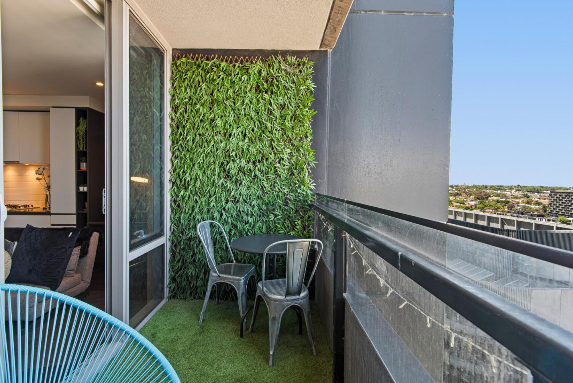 Chic 1-bed With Balcony Views And Amenities * Melbourne