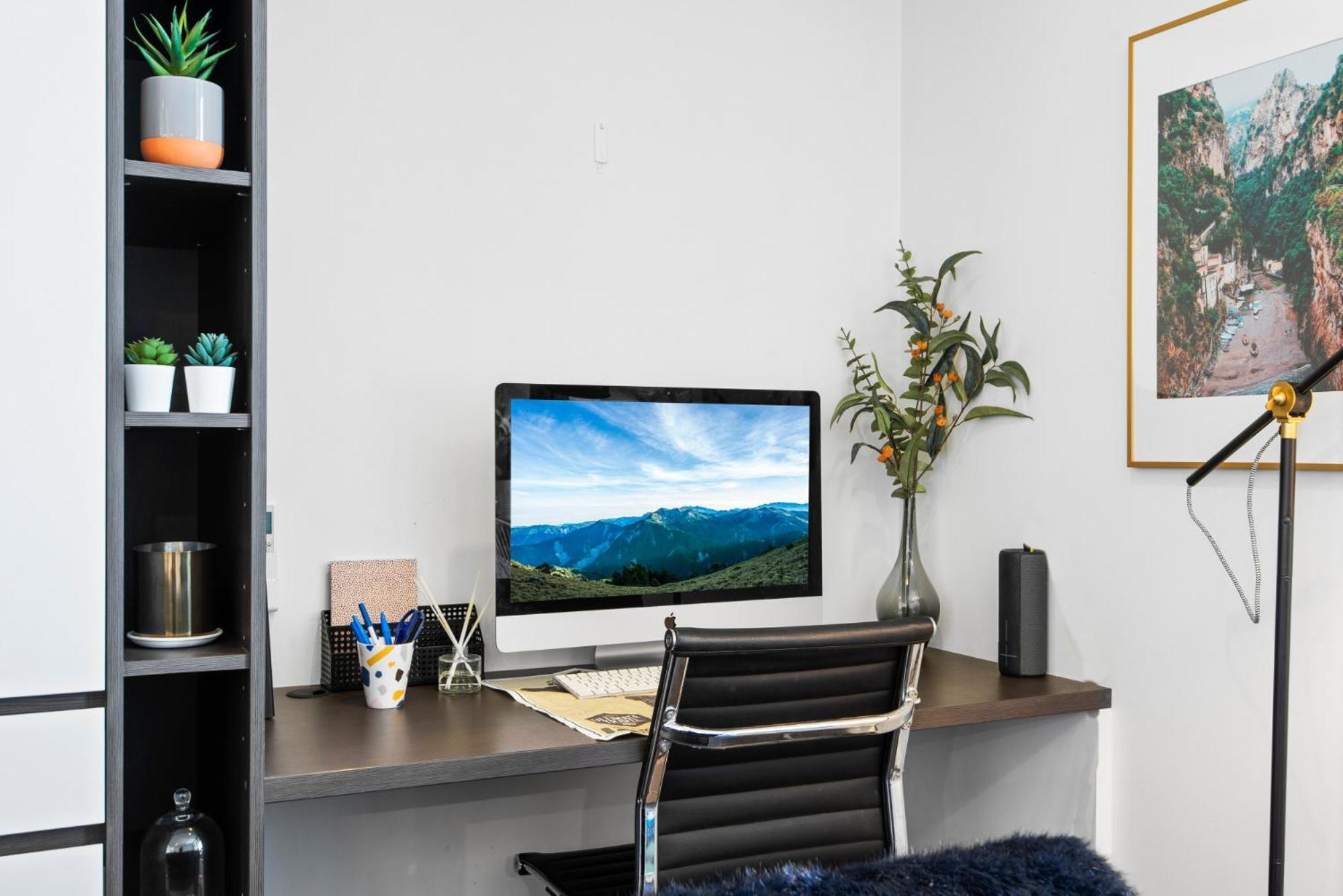Chic 1-bed With Balcony Views And Amenities Apartment Melbourne