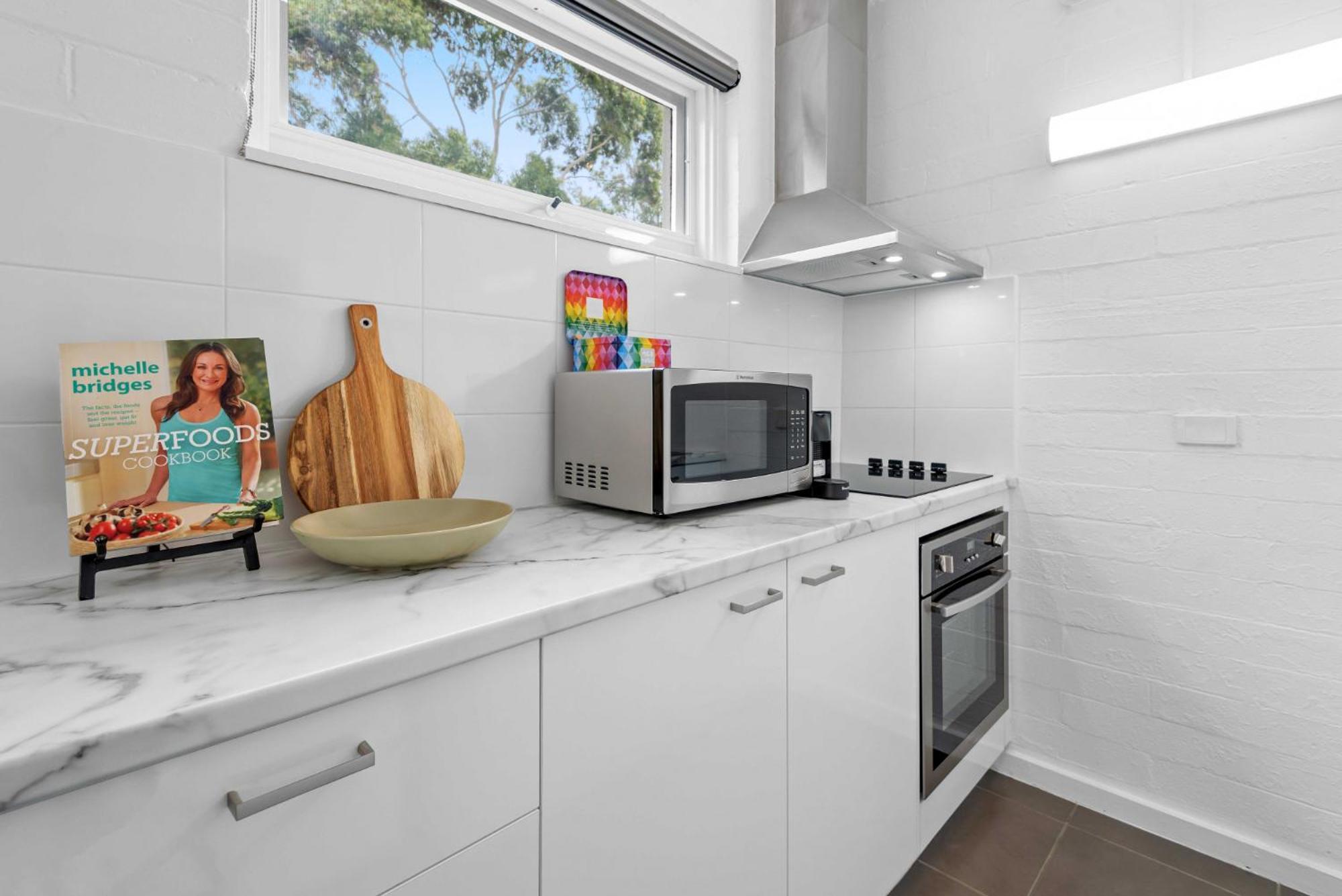 Sublime 1-bed By Royal Park Apartment