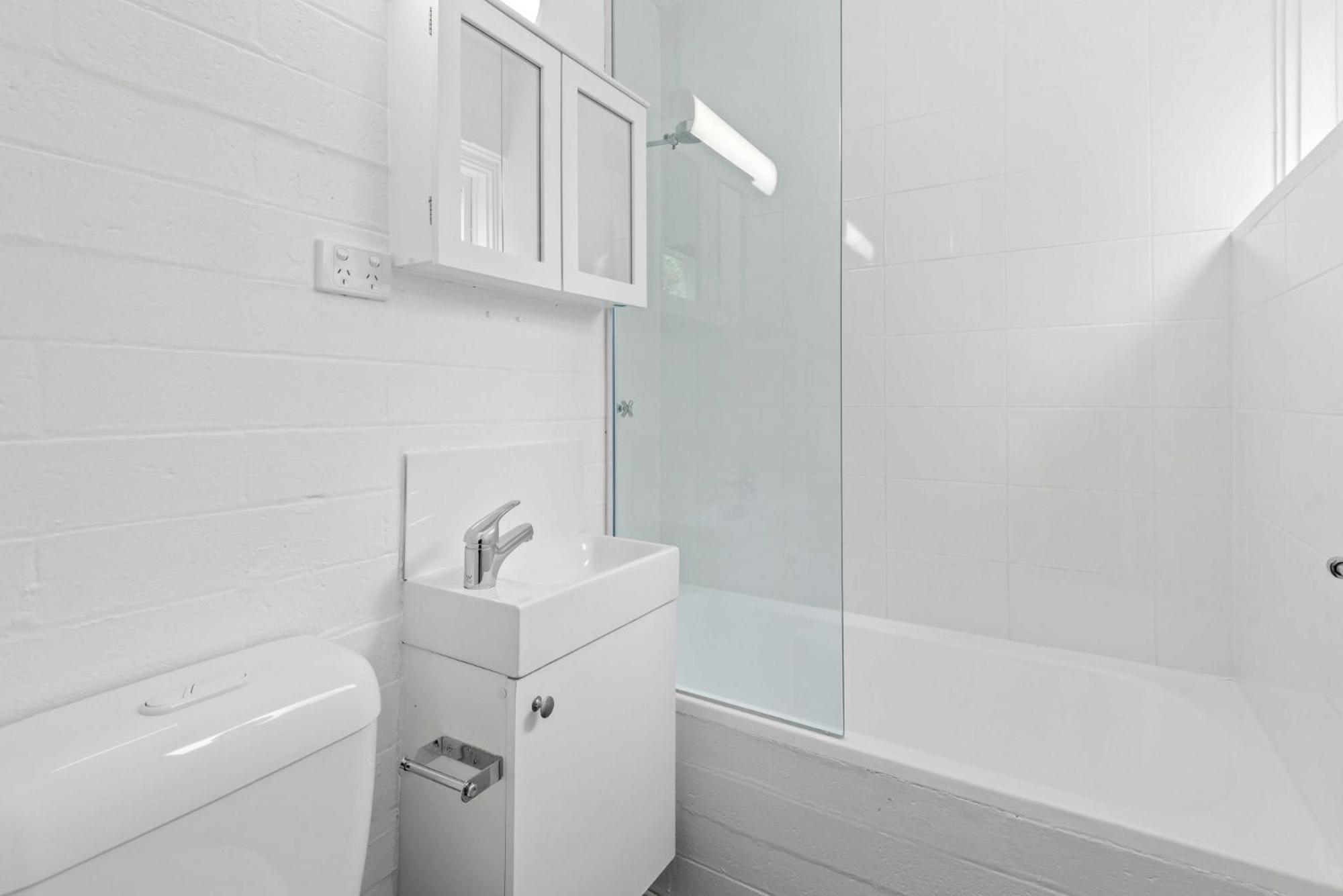 Sublime 1-bed By Royal Park Apartment