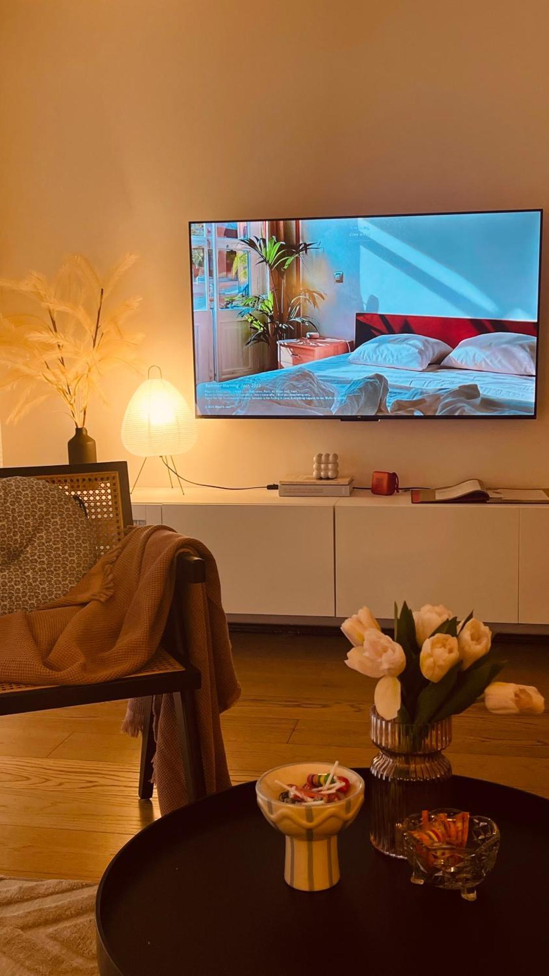 Apartment Collins Paris End Suite- 2 Bedrooms With Balcony Melbourne