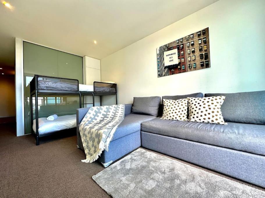 Modern 1br West Gateway Apartment Melbourne