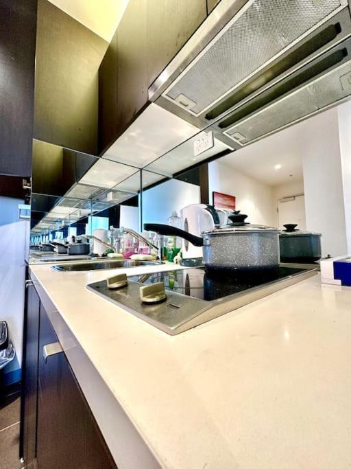 Apartment Modern 1br West Gateway Melbourne