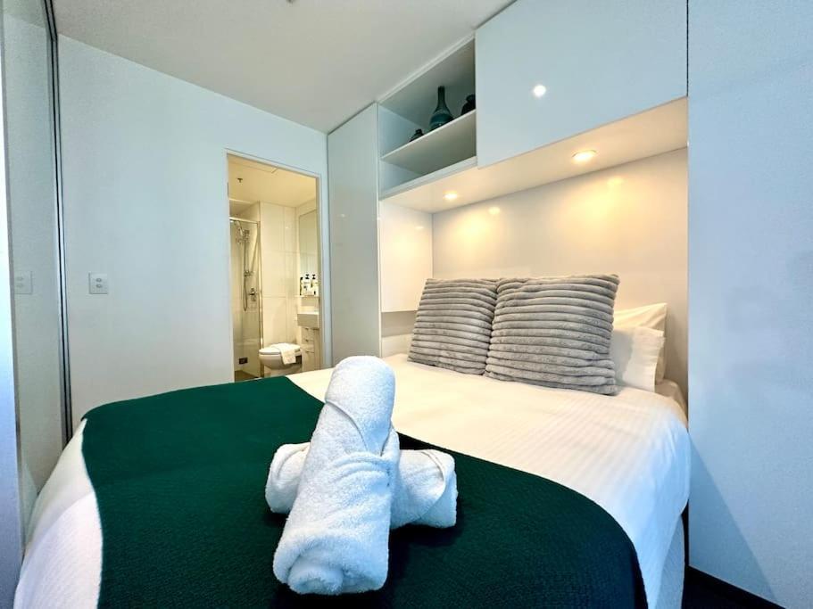 Modern 1br West Gateway *