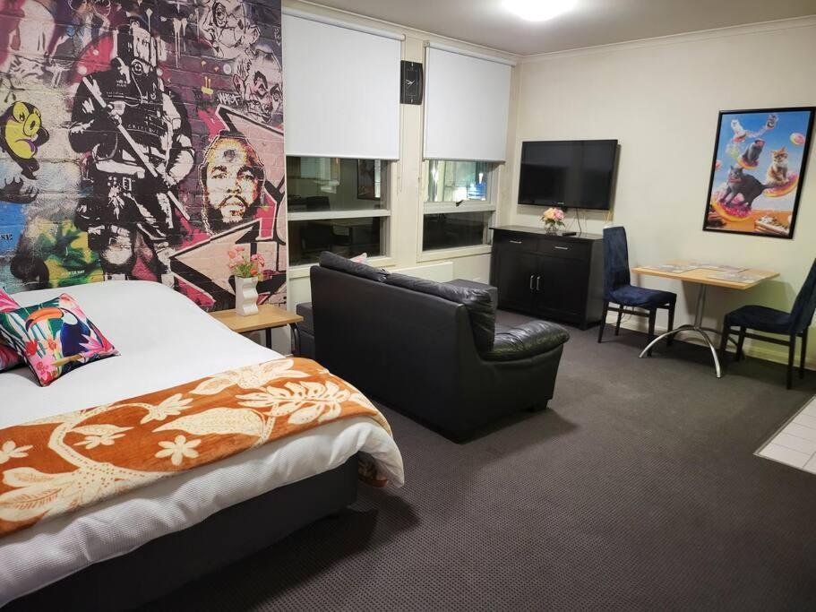 Amazing Front Flinders Station Apartment Melbourne