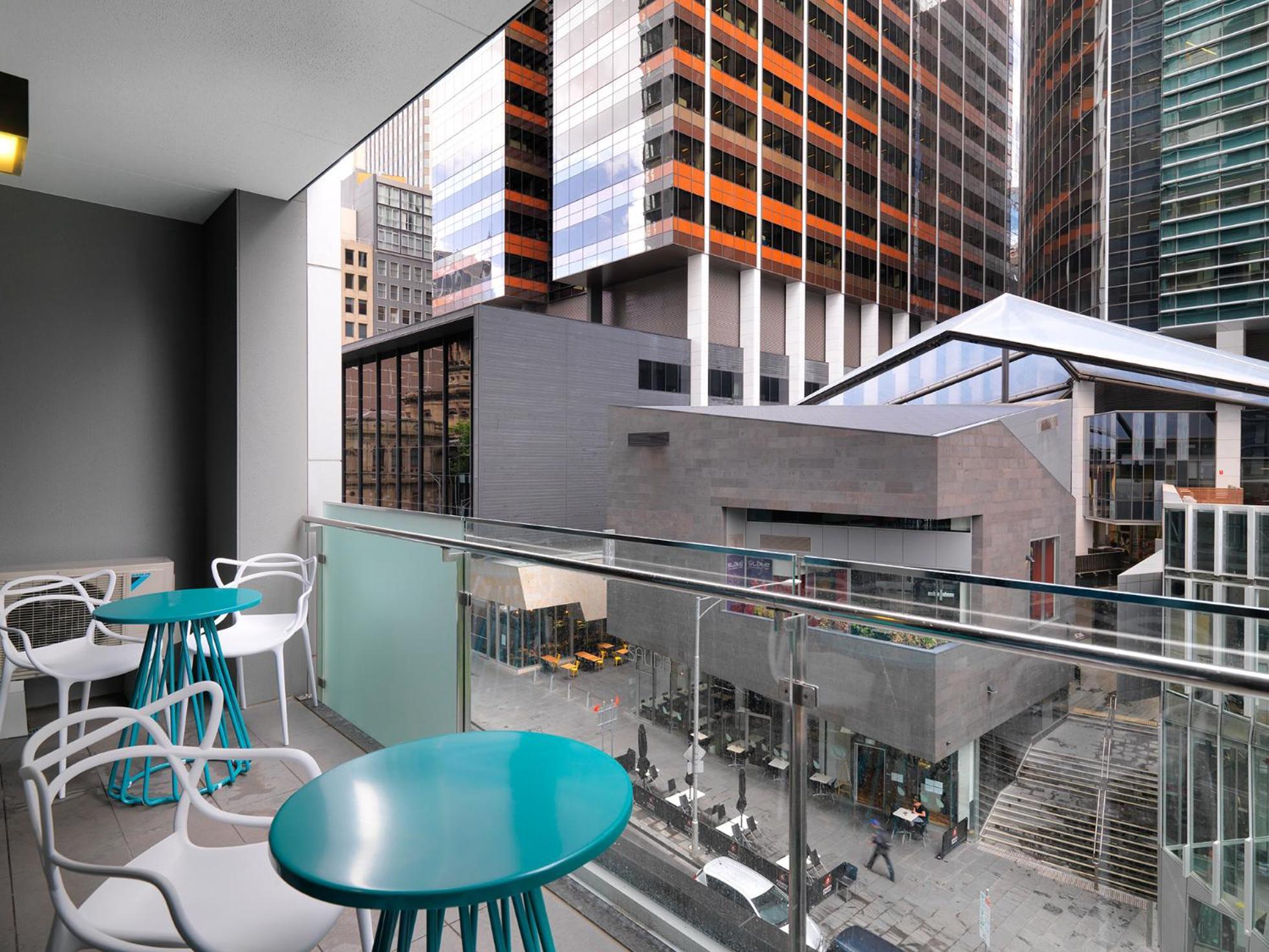 Wyndham Hotel 4*