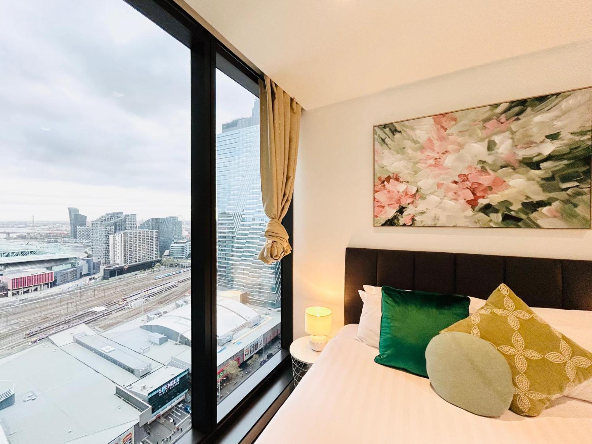 The Escape In Southern Cross Station Apartment Melbourne