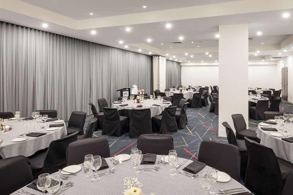 Radisson On Flagstaff Gardens *
