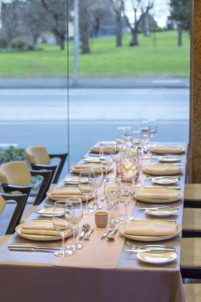 Radisson On Flagstaff Gardens