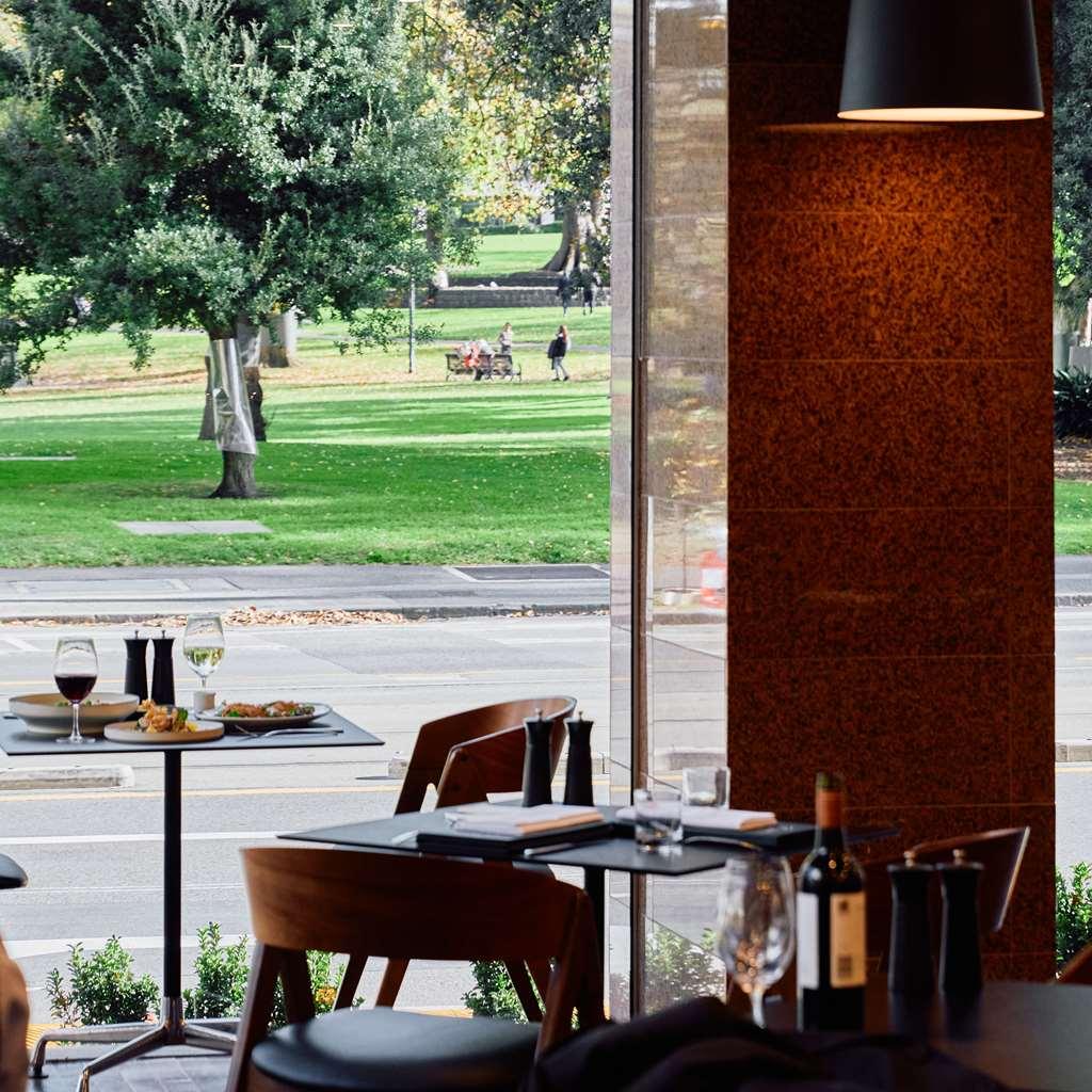 Radisson On Flagstaff Gardens Hotel *