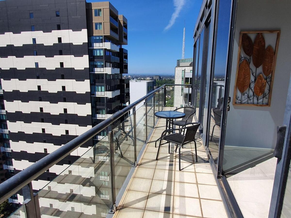 Perfect 4 Bedroom Penthouse Close To Casino Apartment Melbourne