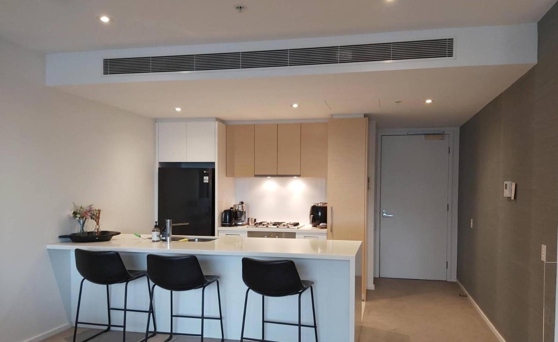 Luxury 2b2b 2 Tandem Carparks Prima Pearl Southbank Next To Casino & City Apartment *