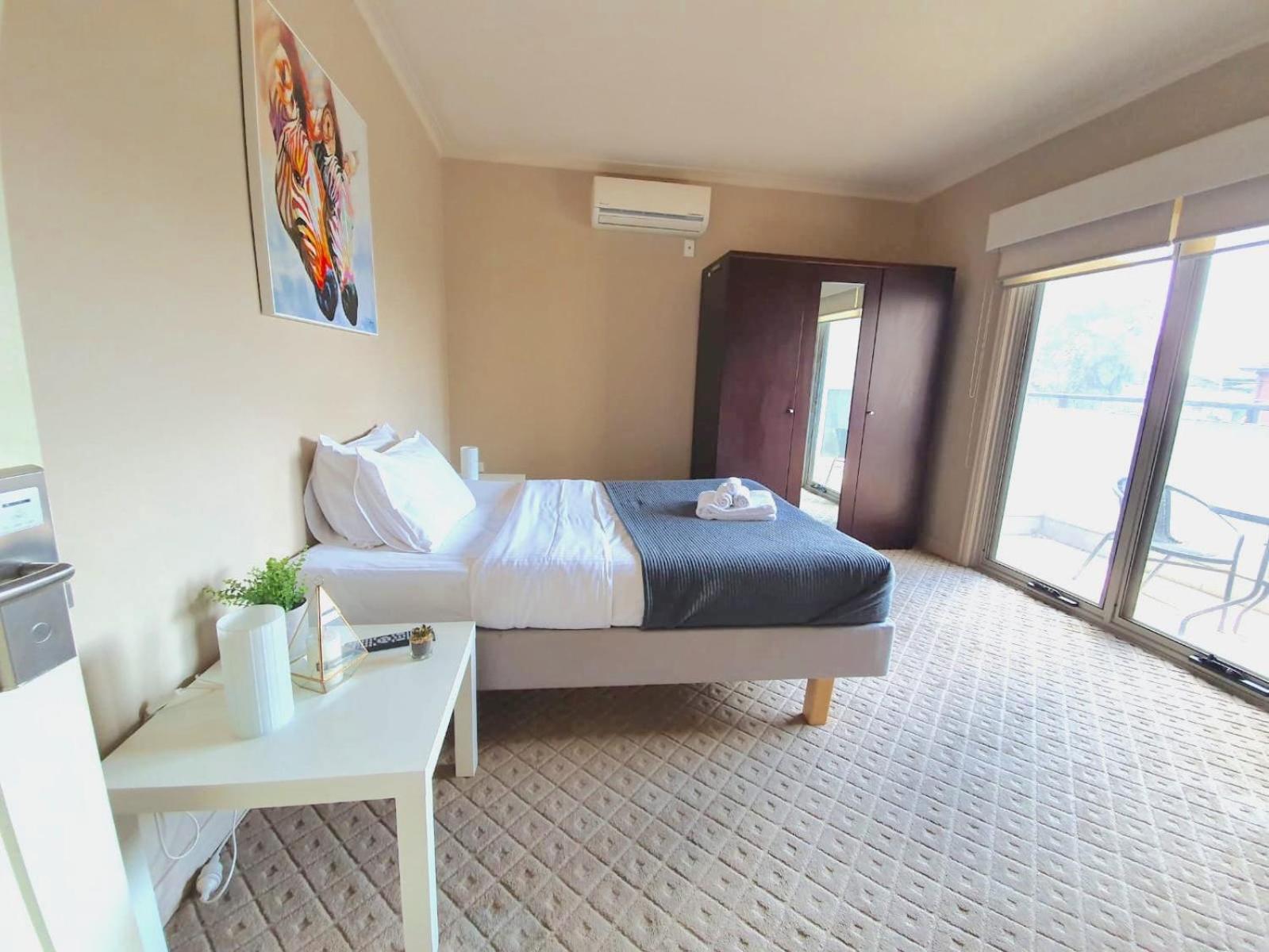 228g - Large Premium In Shared Space In Brunswick! Homestay