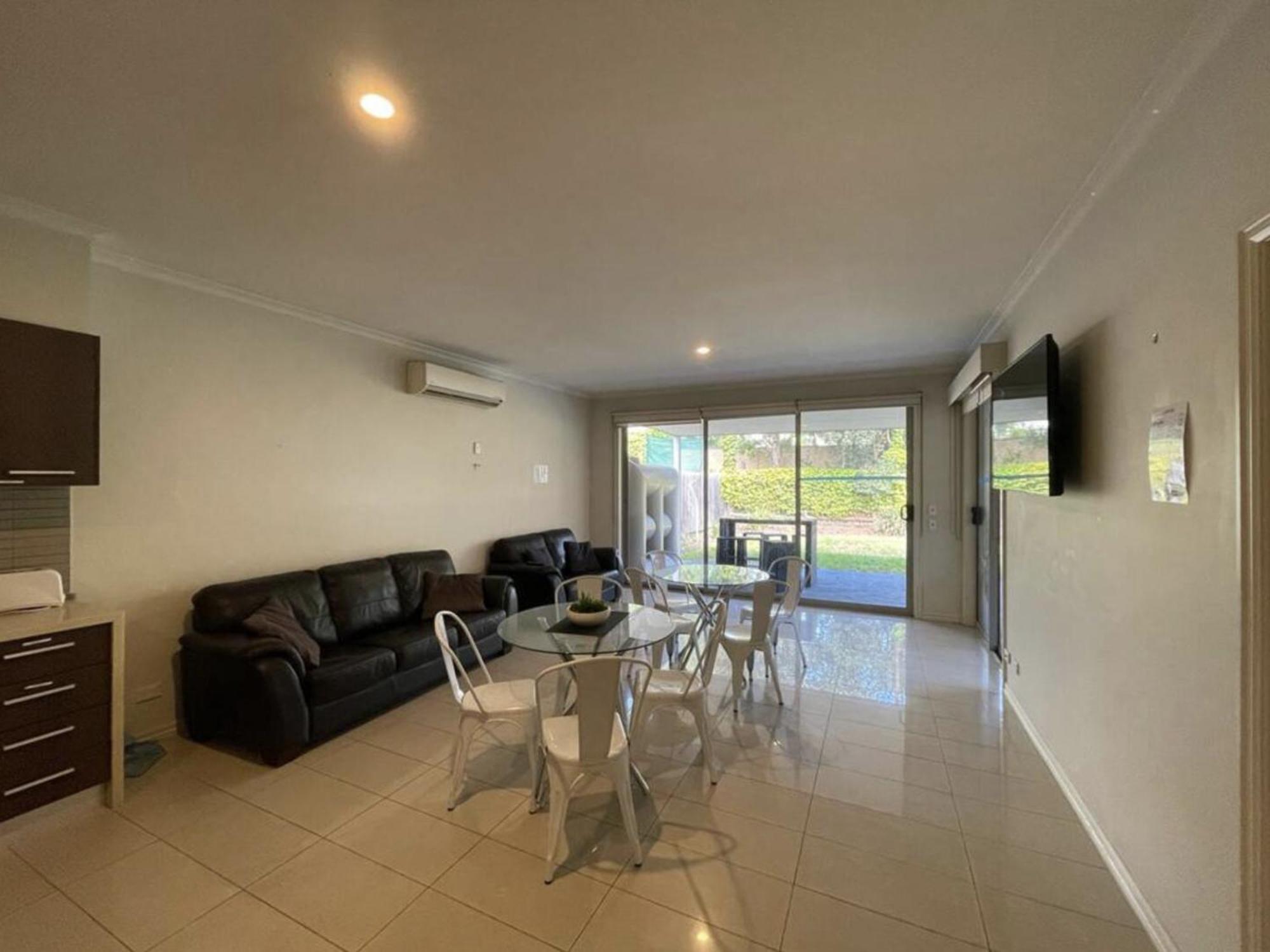 228g - Large Premium In Shared Space In Brunswick! Melbourne