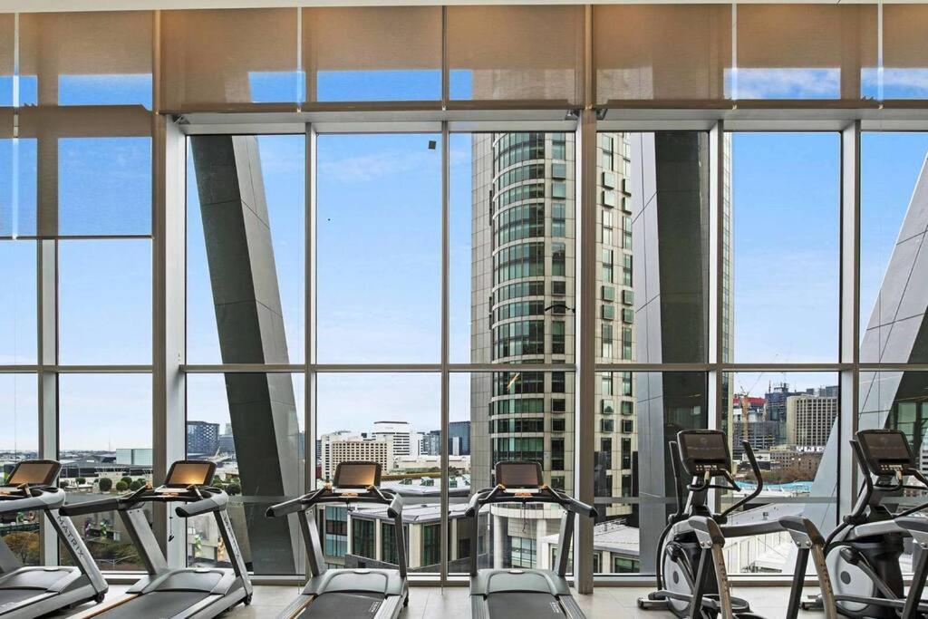 Luxury 2b2b 2 Tandem Carparks Prima Pearl Southbank Next To Casino & City *