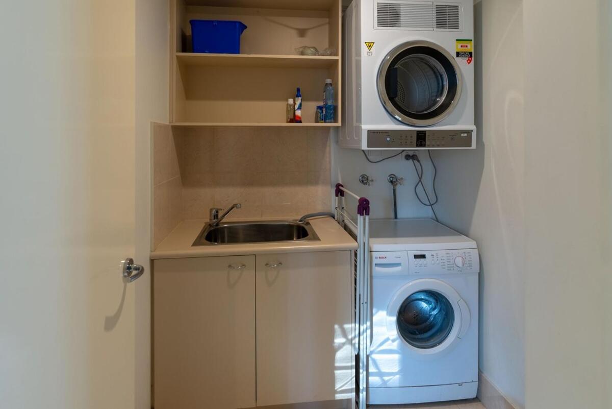 Perfect 4 Bedroom Penthouse Close To Casino Melbourne