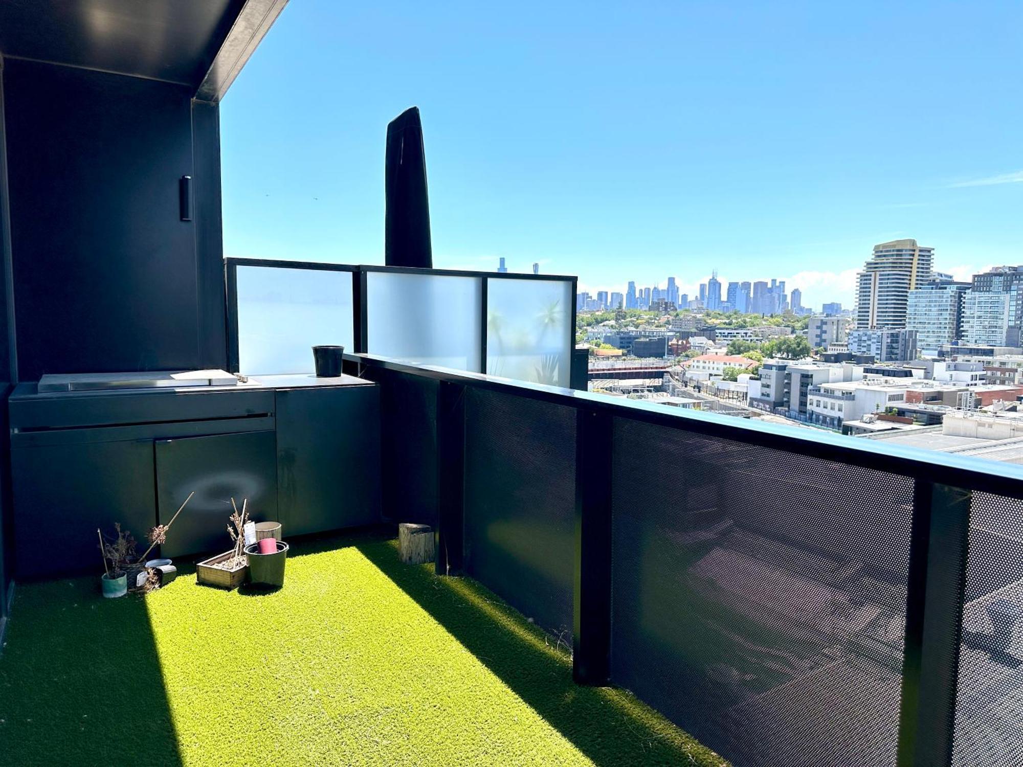 Apartment Skyline Oasis Starview 3b2b Melbourne