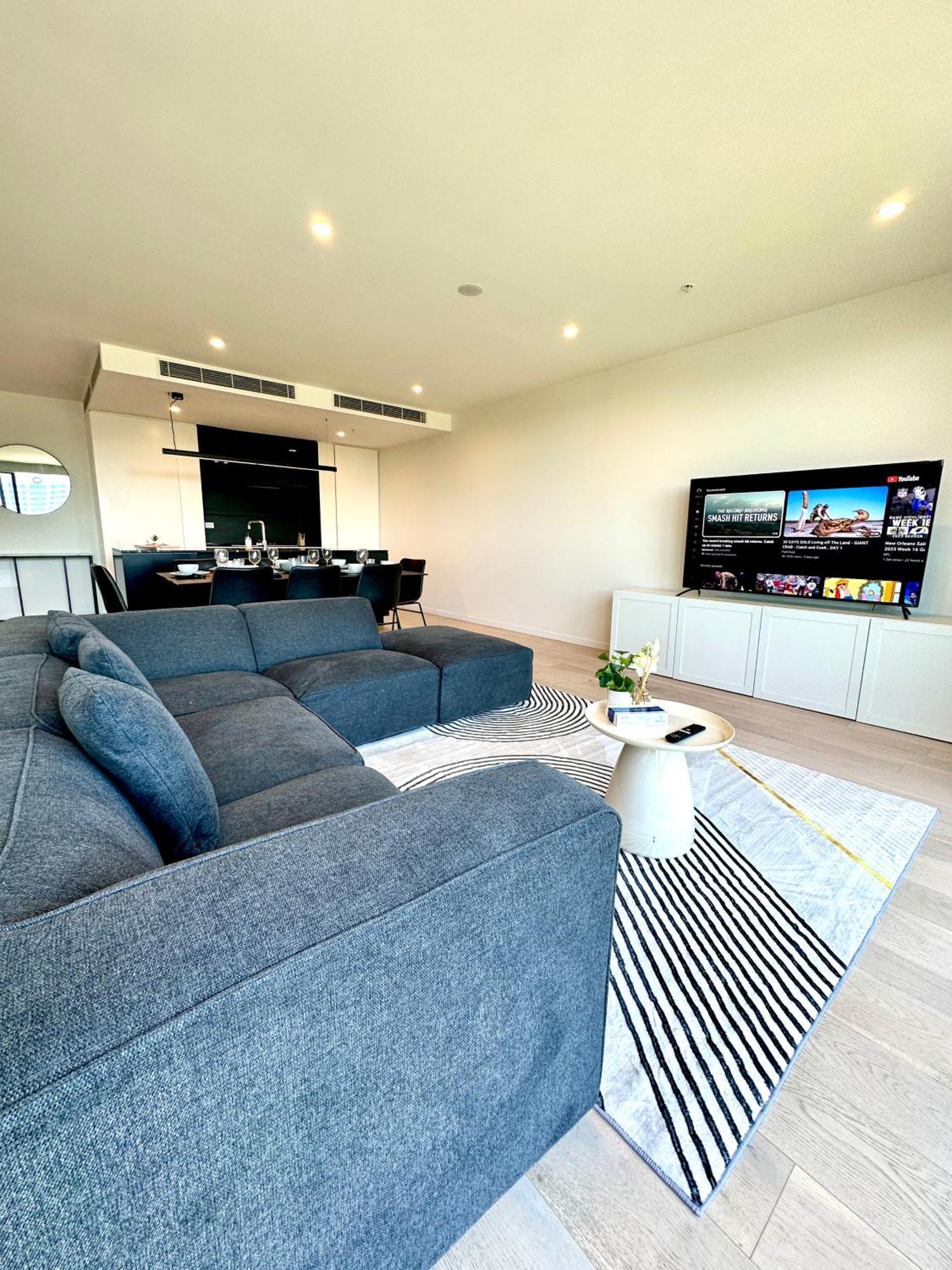 Apartment Skyline Oasis Starview 3b2b