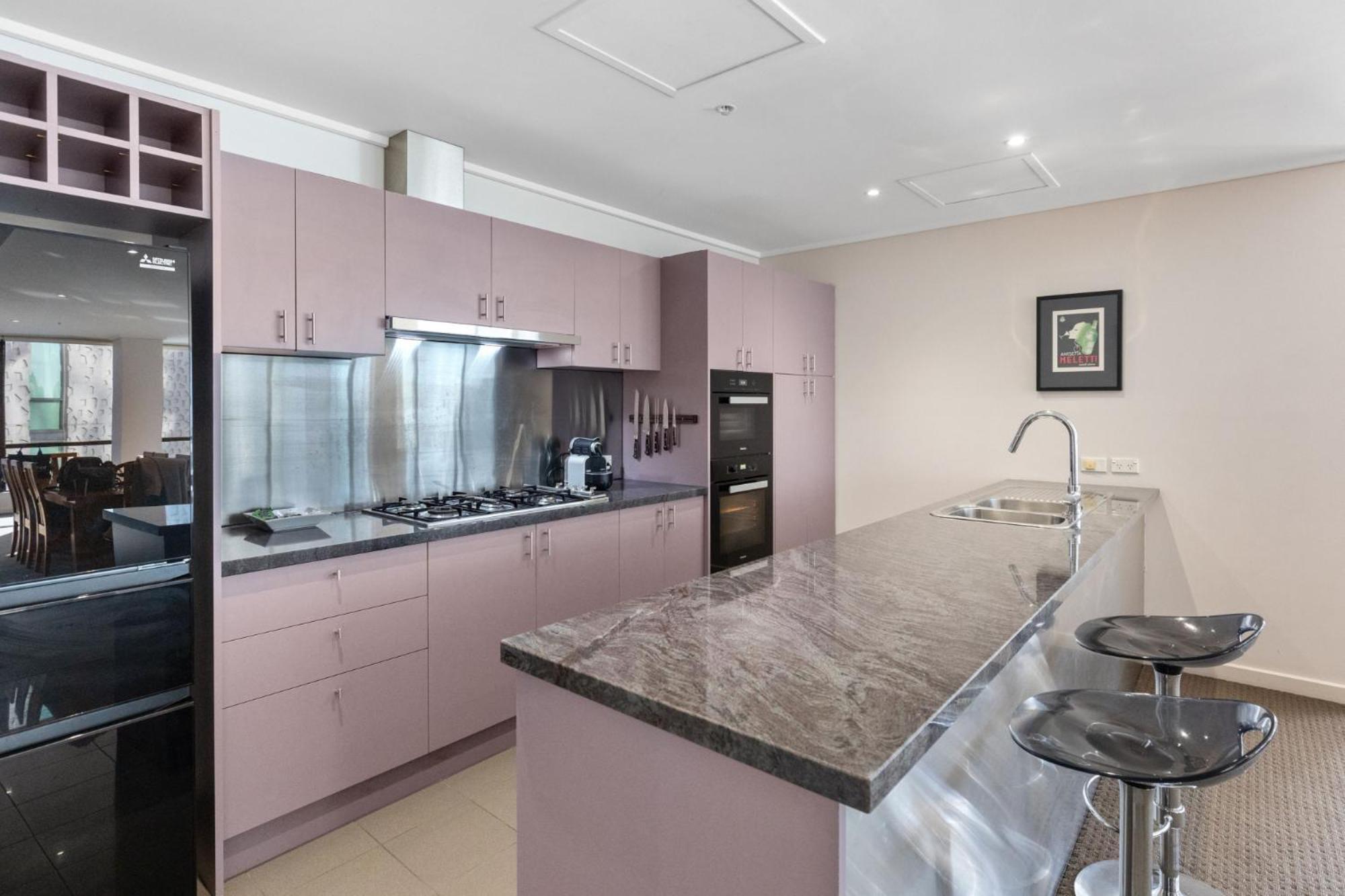 2-bed Inner-city Pad With Gym & Sauna *