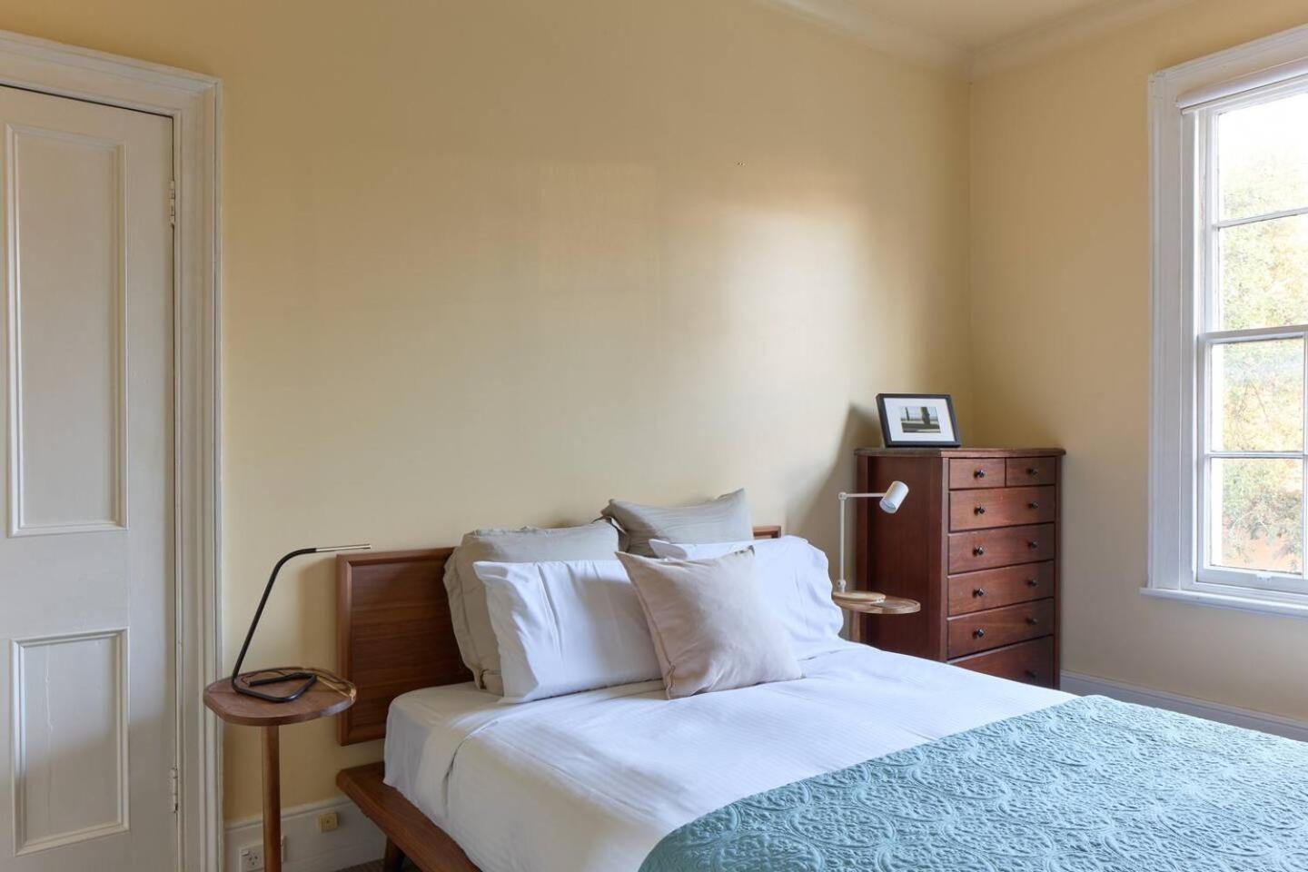 Holiday home King William Terrace - Classic Fitzroy Style *