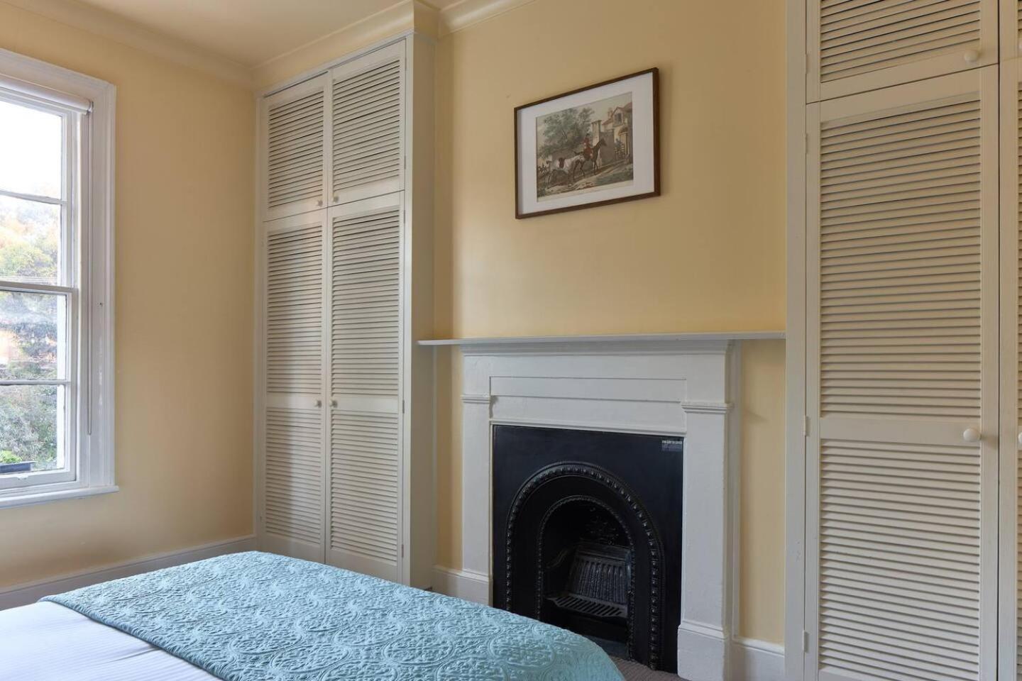 King William Terrace - Classic Fitzroy Style * Melbourne