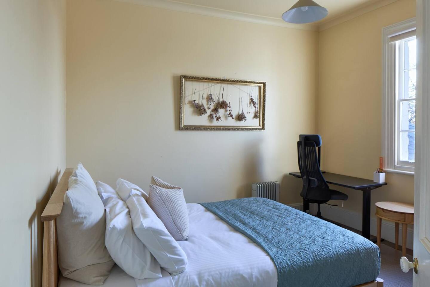 Holiday home King William Terrace - Classic Fitzroy Style *