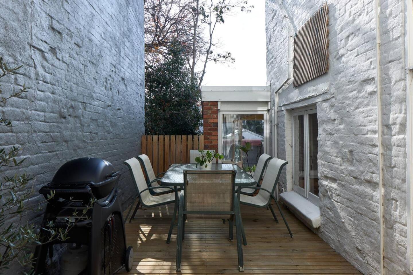 King William Terrace - Classic Fitzroy Style *