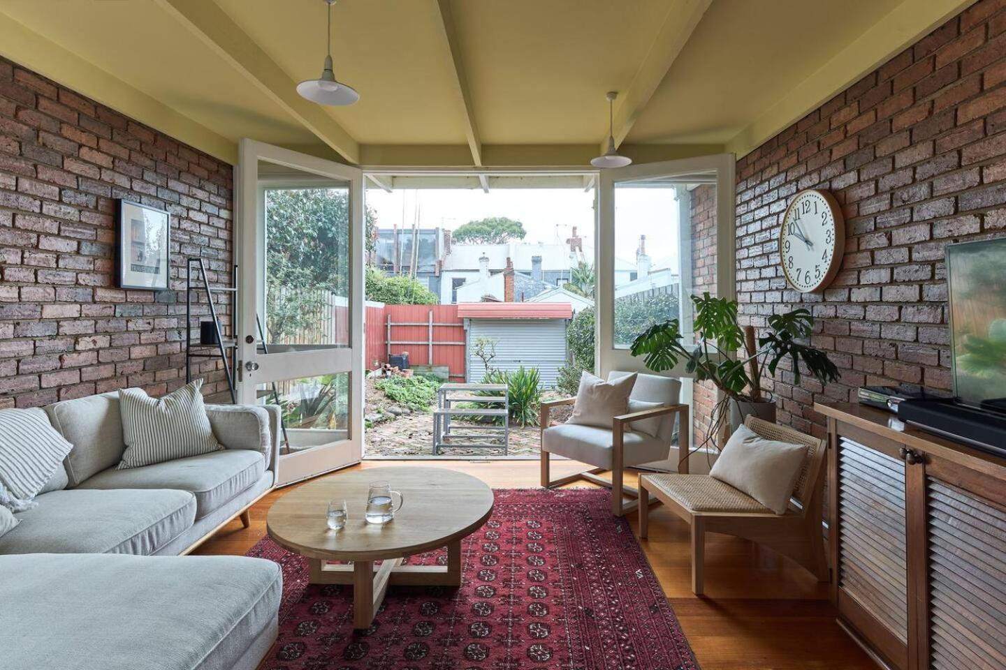 King William Terrace - Classic Fitzroy Style Holiday home *