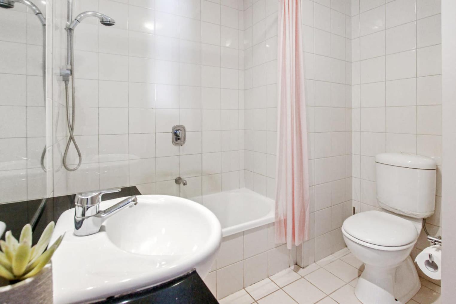 Apartment Spacious Living And Grand Views In Southbank Melbourne