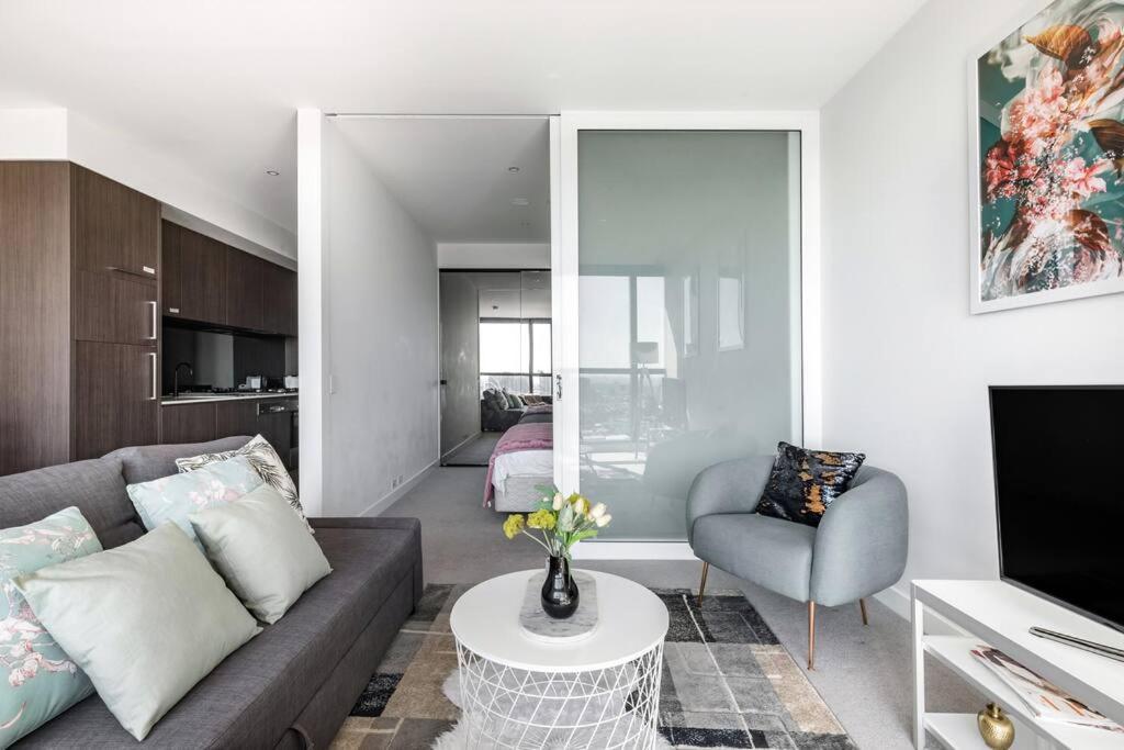 Elegant And Well-appointed Near Attractions In The Cbd Apartment