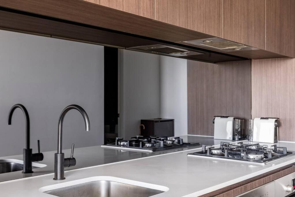 Elegant And Well-appointed Near Attractions In The Cbd Apartment *